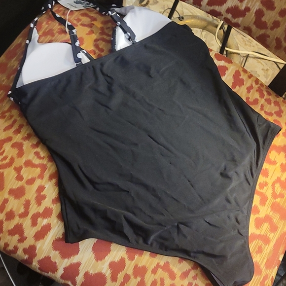 NWT Cute Polka Dot bathing suit - Picture 3 of 6